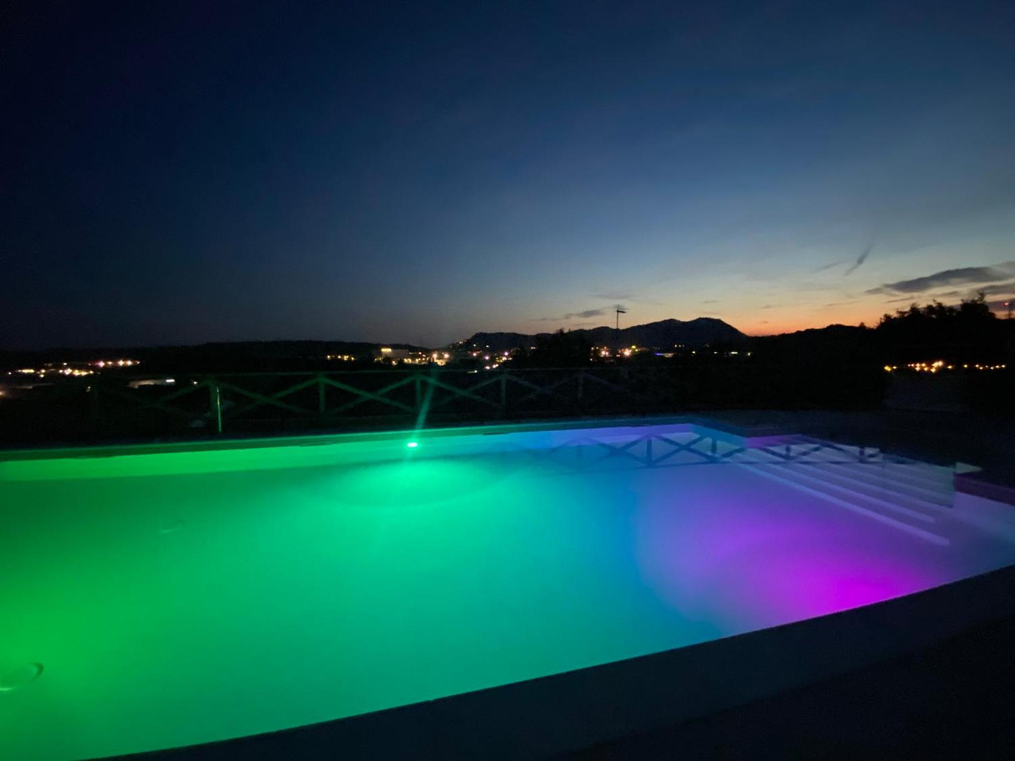 Villa Poggio Ulivo Pool-Apartments Rivoli Veronese Luaran gambar